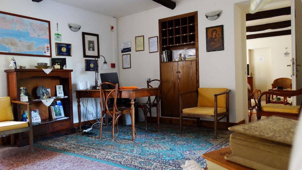 Orestis Hotel Sea View Apartments Stalós Extérieur photo