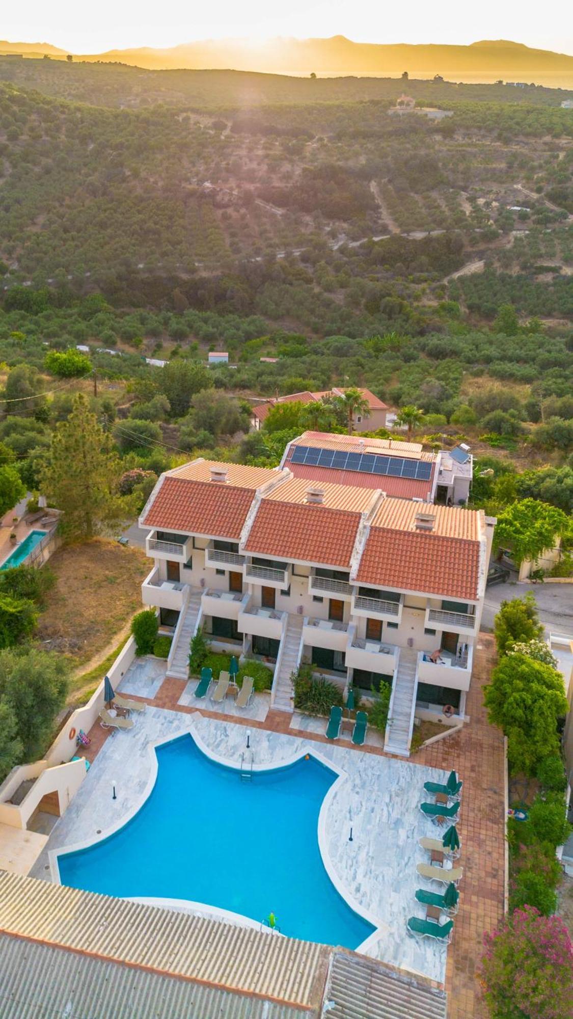 Orestis Hotel Sea View Apartments Stalós Extérieur photo